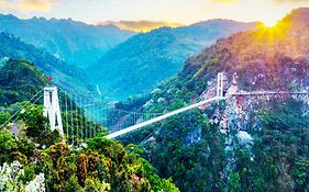 Mộc Châu Island Mountain Park And Resort - The Bullet Hotel